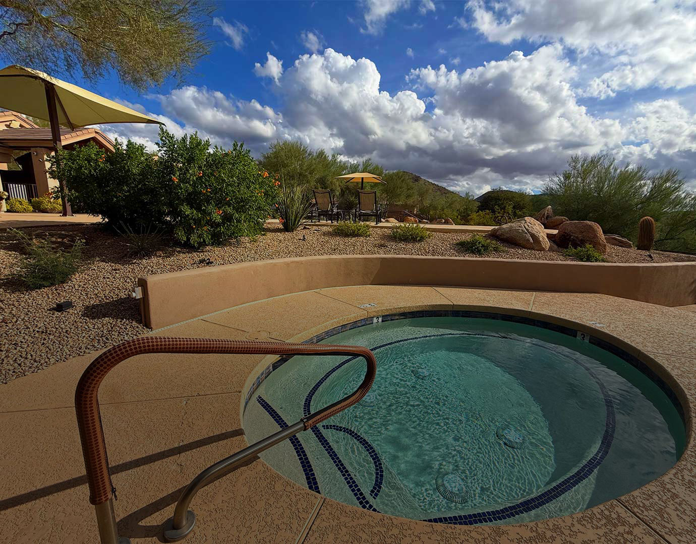 One Hundred Hills Homeowner Association | Hot Tub overlooking mountain range
